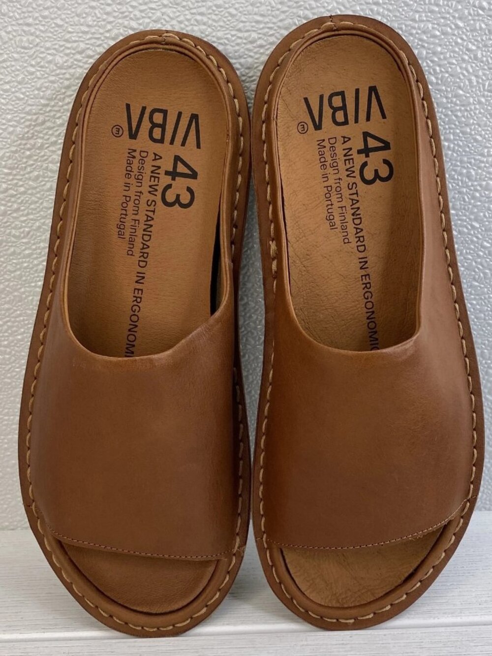 Vibae Saint Tropez Slides Men's Size 10 Cognac Brownn Leather Open Toe Sandals